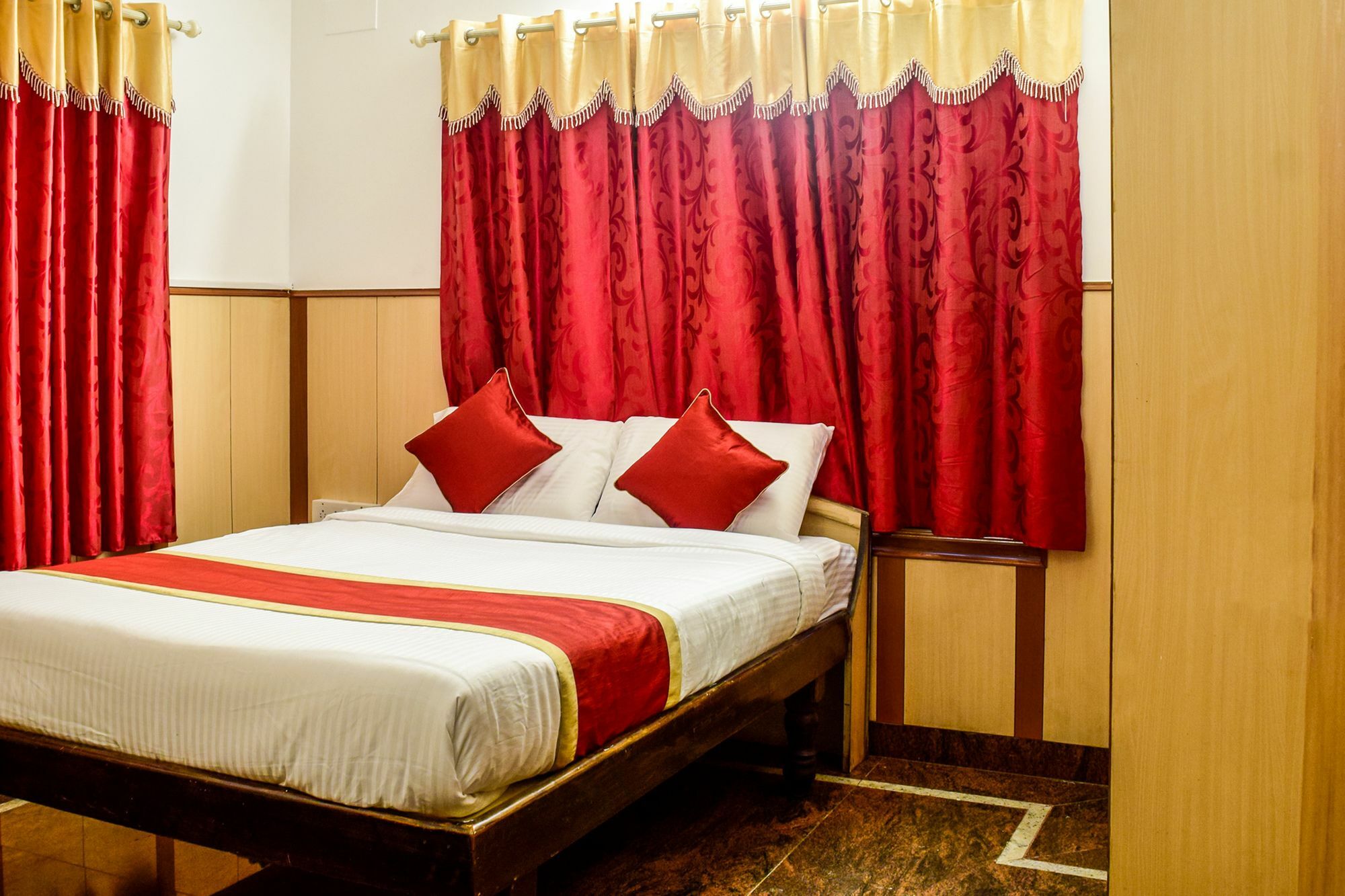 Fabhotel Shivaals Residency - Rajajinagar Bangalore Exterior foto